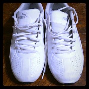 Puma Tennis shoes mens